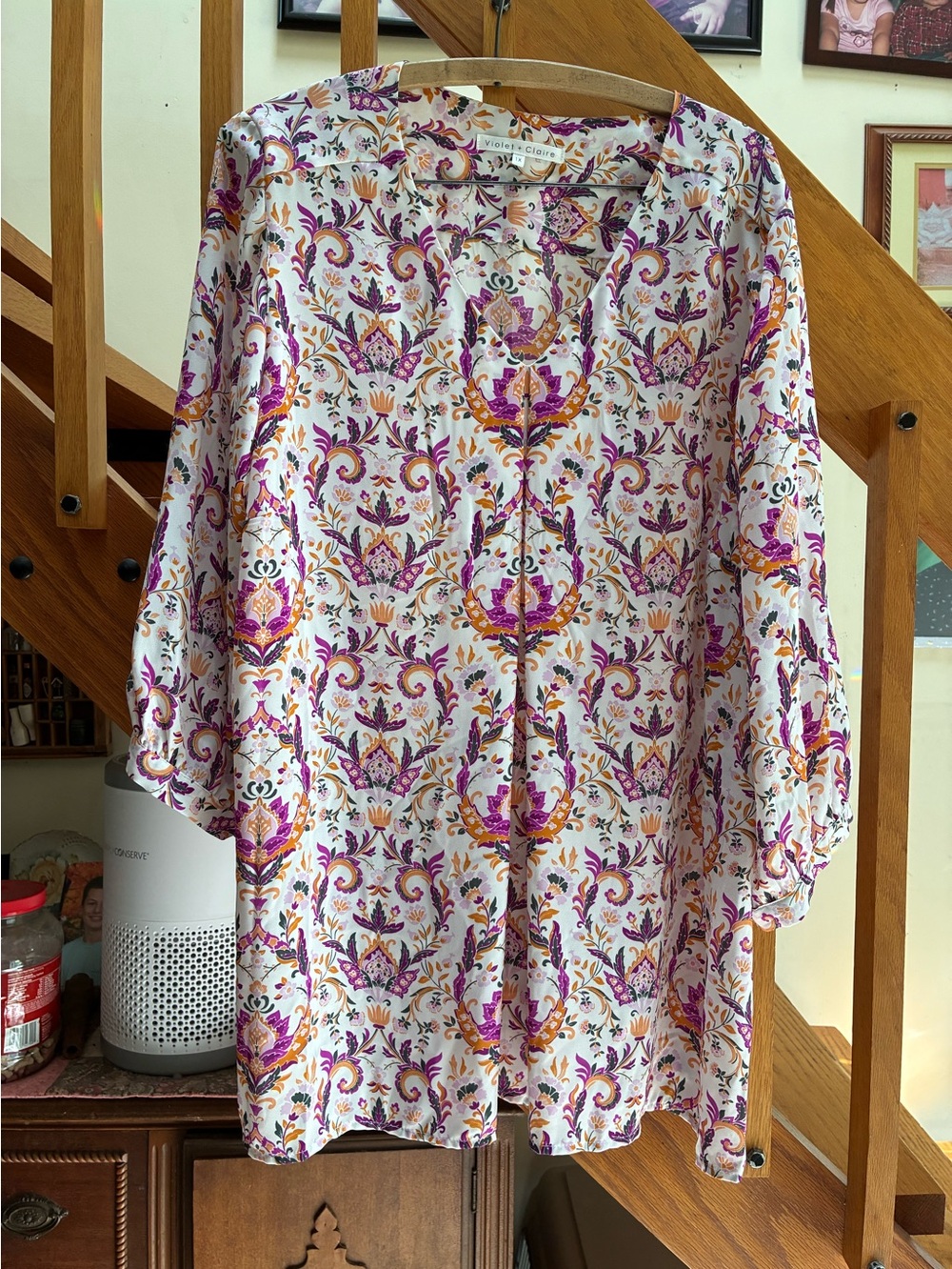 Violet & Claire White Tunic with Purple and Gold Floral Medallion Print 1X LNWOT